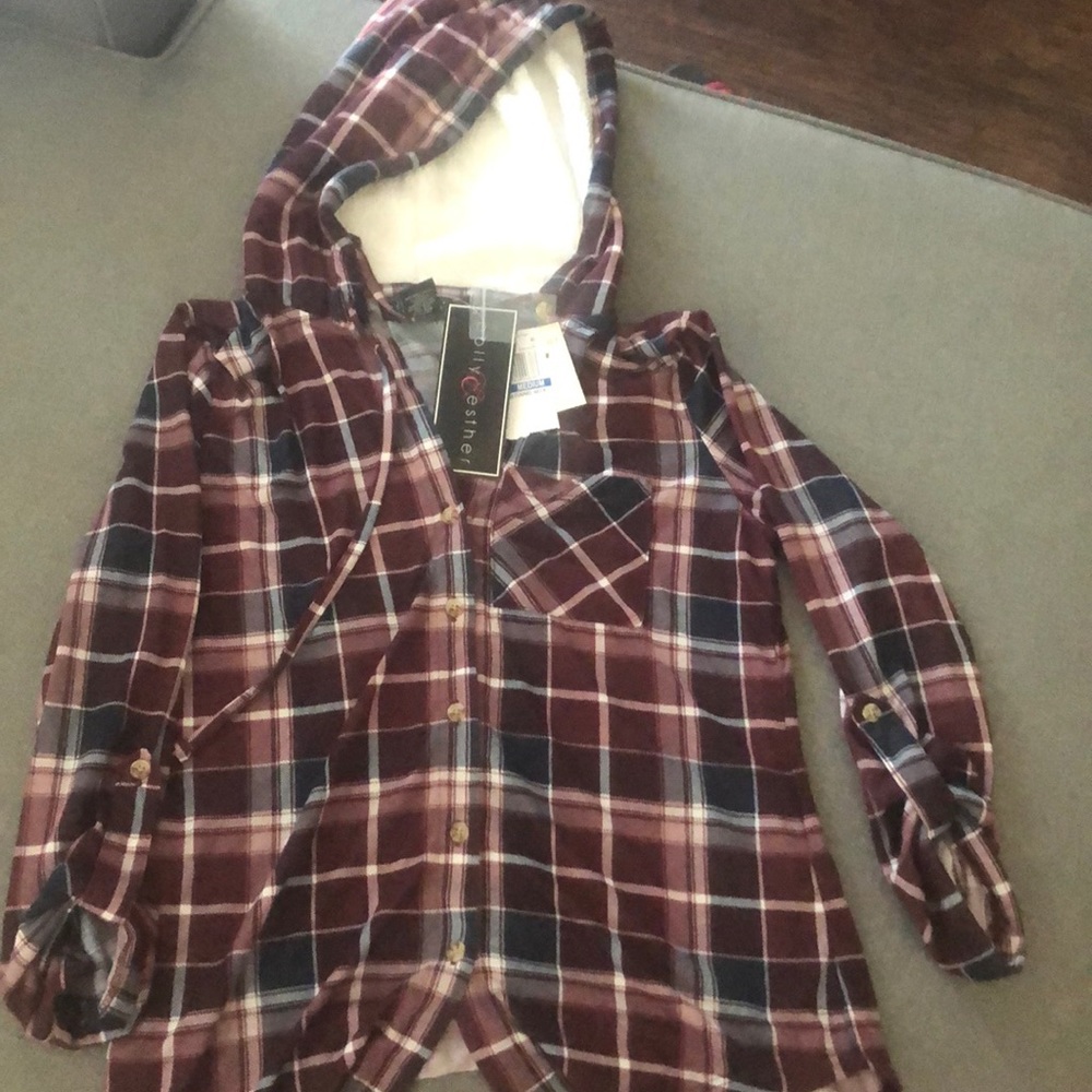 Brand New size medium flannel shirt